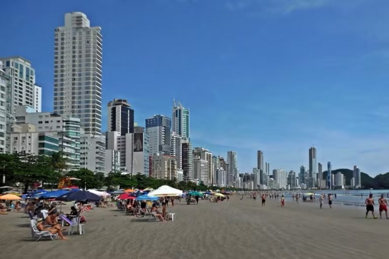 Balneário Camboriú lidera ranking dos imóveis mais caros do Brasil&nbsp;