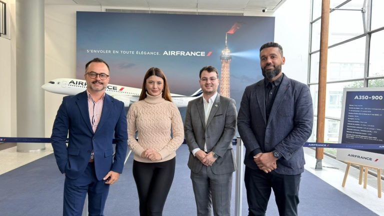 Governo de Santa Catarina negocia novas rotas aéreas com companhia europeia em Paris