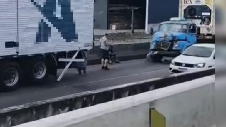 Caos na BR-101: acidente trava ponte entre Itajaí e Navegantes e gera filas quilométricas