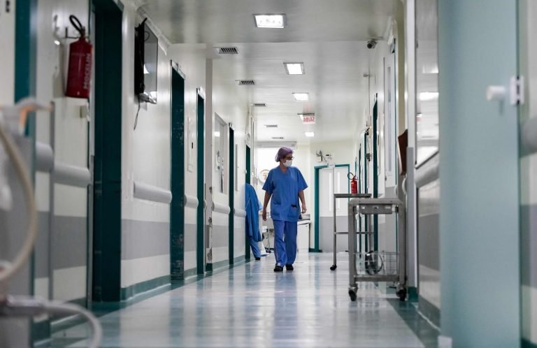 Paciente ameaça médica de morte dentro de hospital e acaba na delegacia em&nbsp;SC
