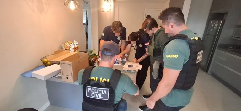 Operação Aurora mira crimes de pedofilia na internet e cumpre mandados em dois endereços em BC