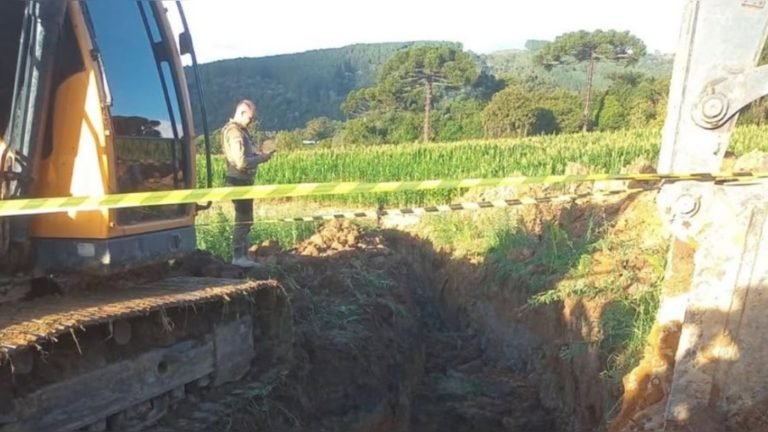 Trabalhador morre soterrado durante escavação em SC
